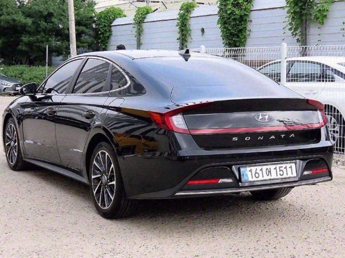 HYUNDAI SONATA DN8