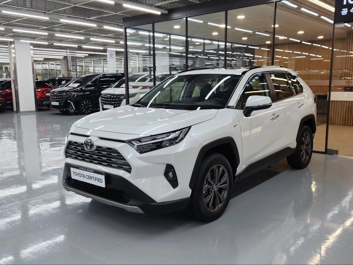 TOYOTA RAV4  2025