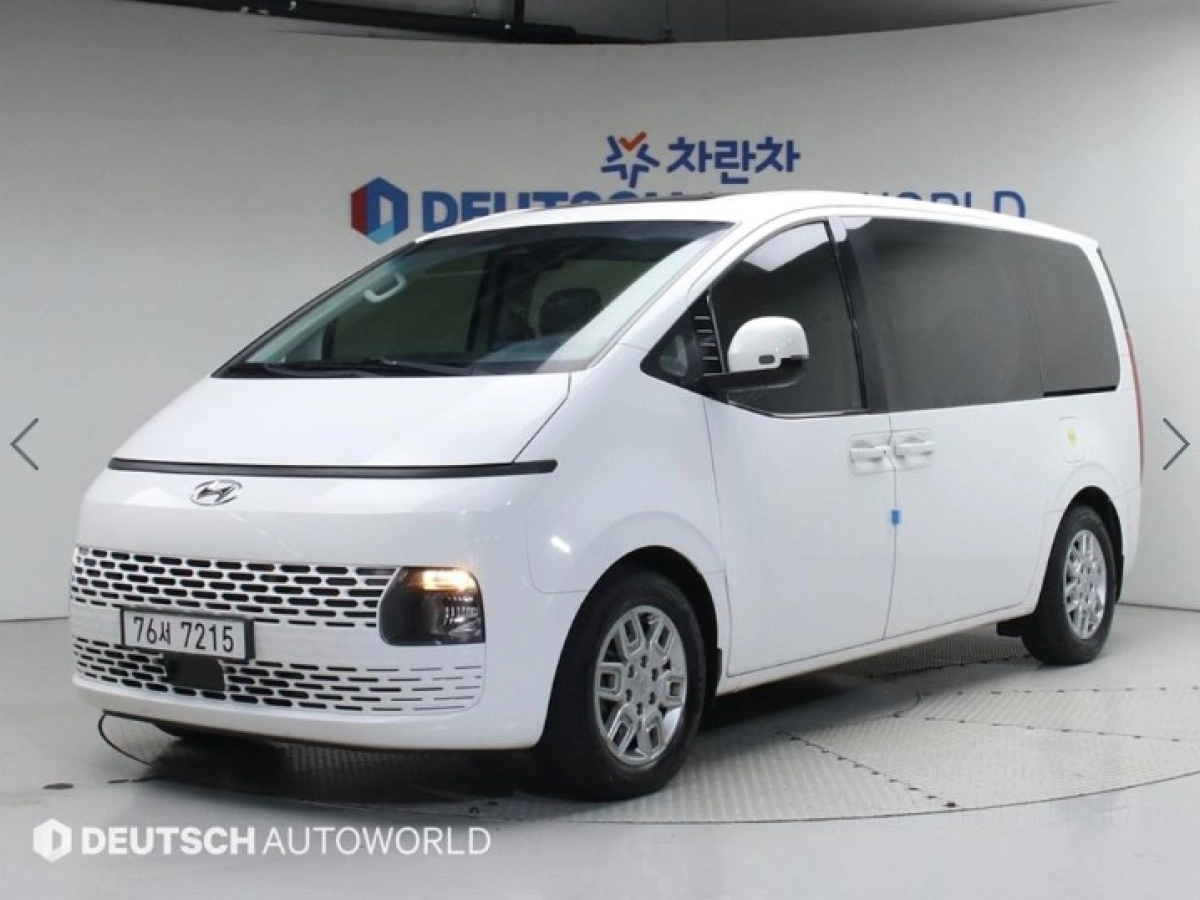 HYUNDAI STARIA 2022