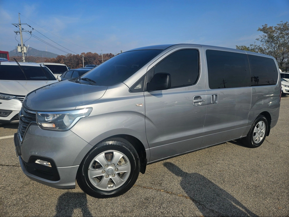 HYUNDAI STAREX GRAND