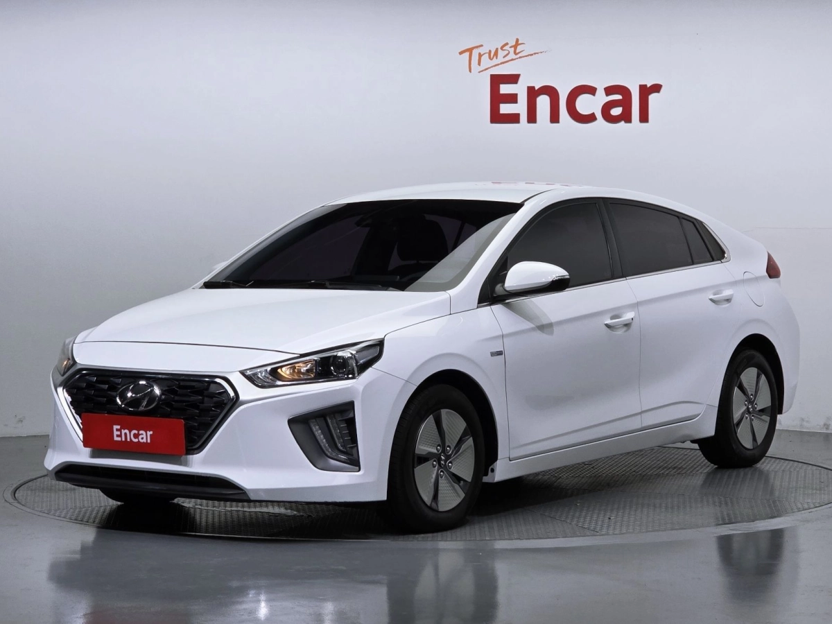 HYUNDAI IONIQ HYBRID