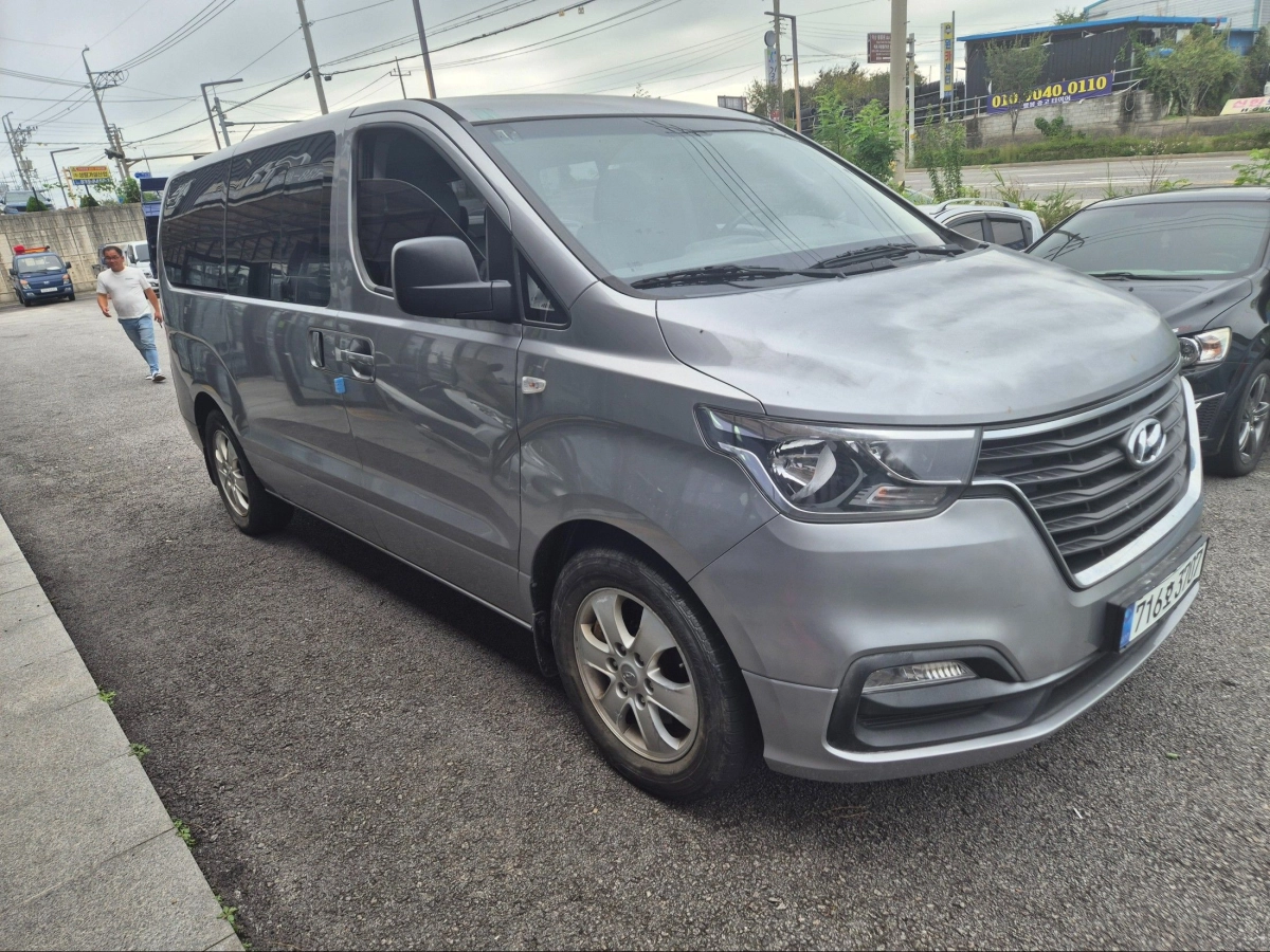 HYUNDAI STAREX GRAND