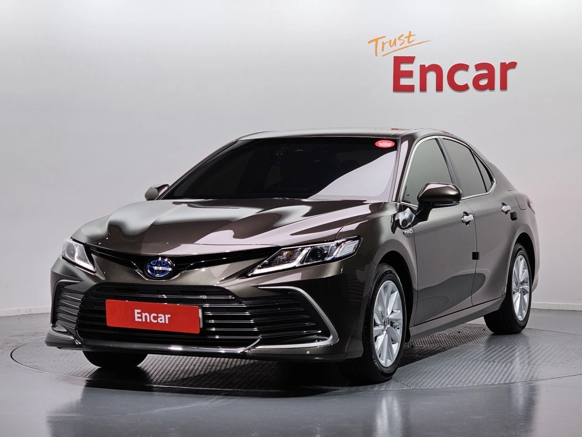 TOYOTA CAMRY XV70 2024