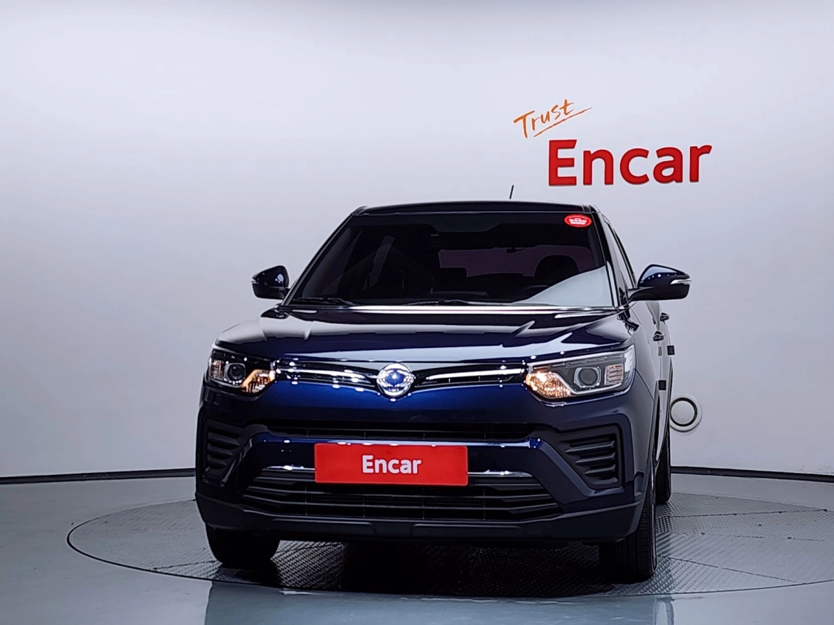 SSANGYONG TIVOLI VERY NEW