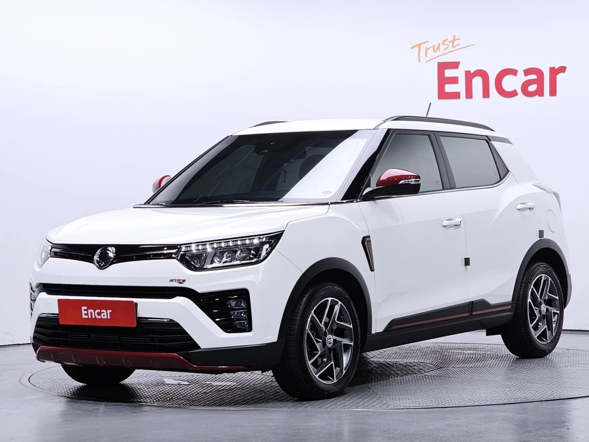 SSANGYONG TIVOLI VERY NEW