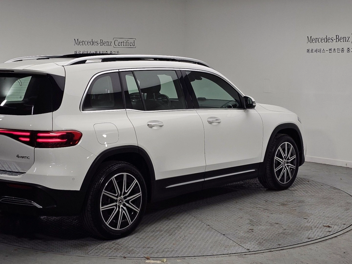 MERCEDES BENZ EQB X243