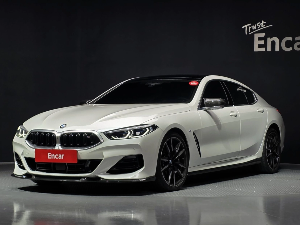BMW 8-SERIES G15