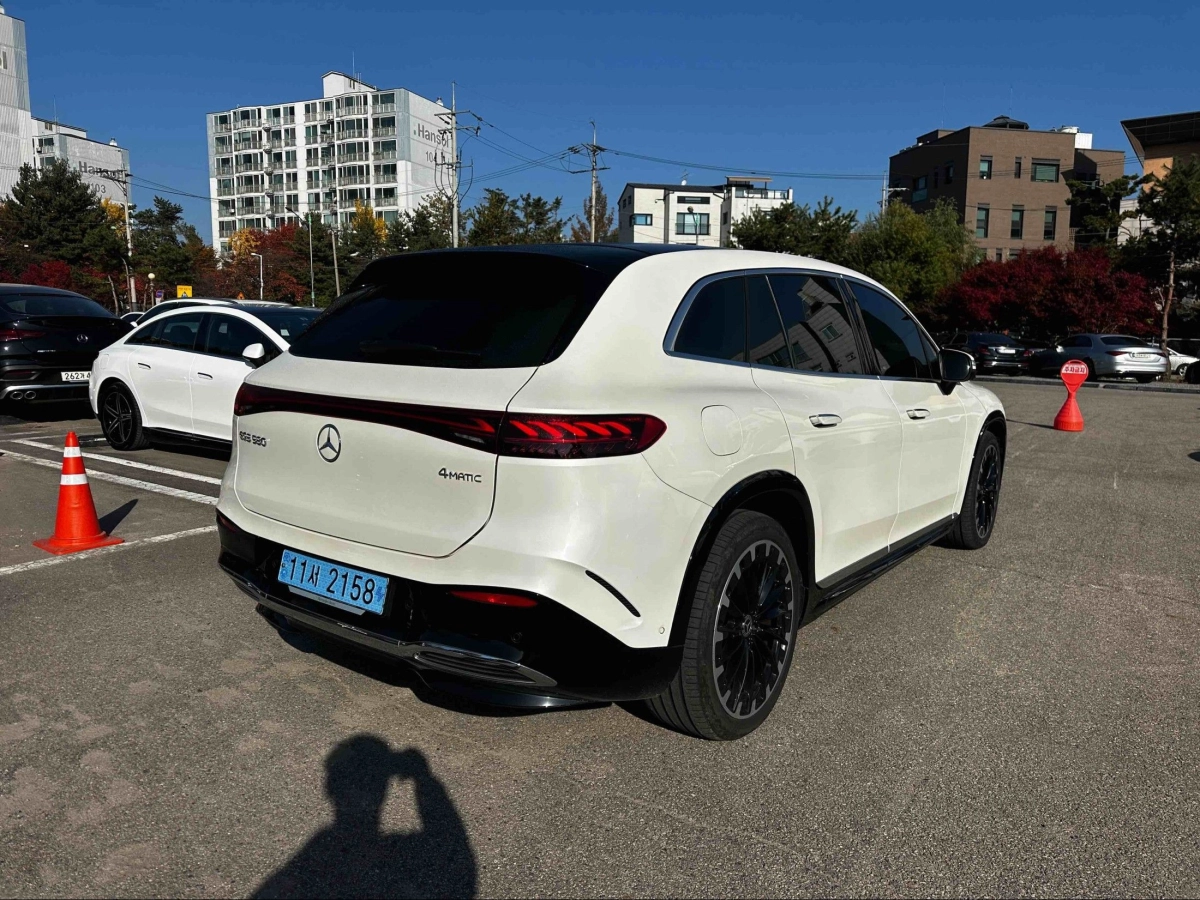 MERCEDES BENZ EQS SUV X296
