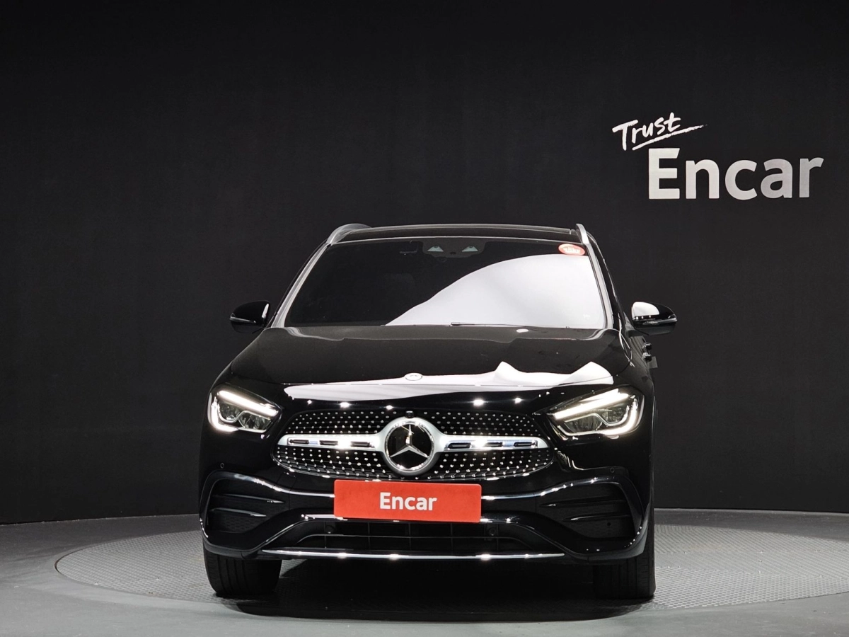 MERCEDES BENZ GLA-CLASS H247