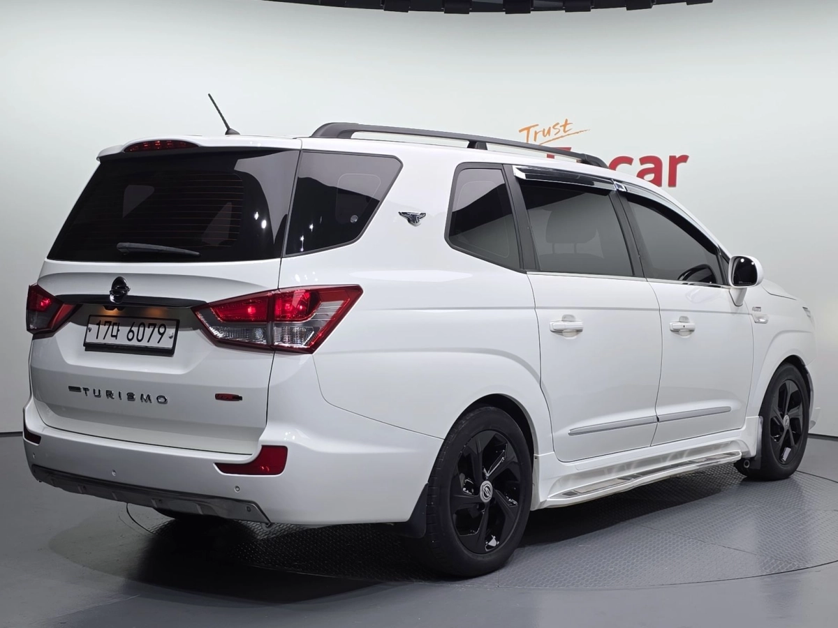 SSANGYONG KORANDO TURISMO