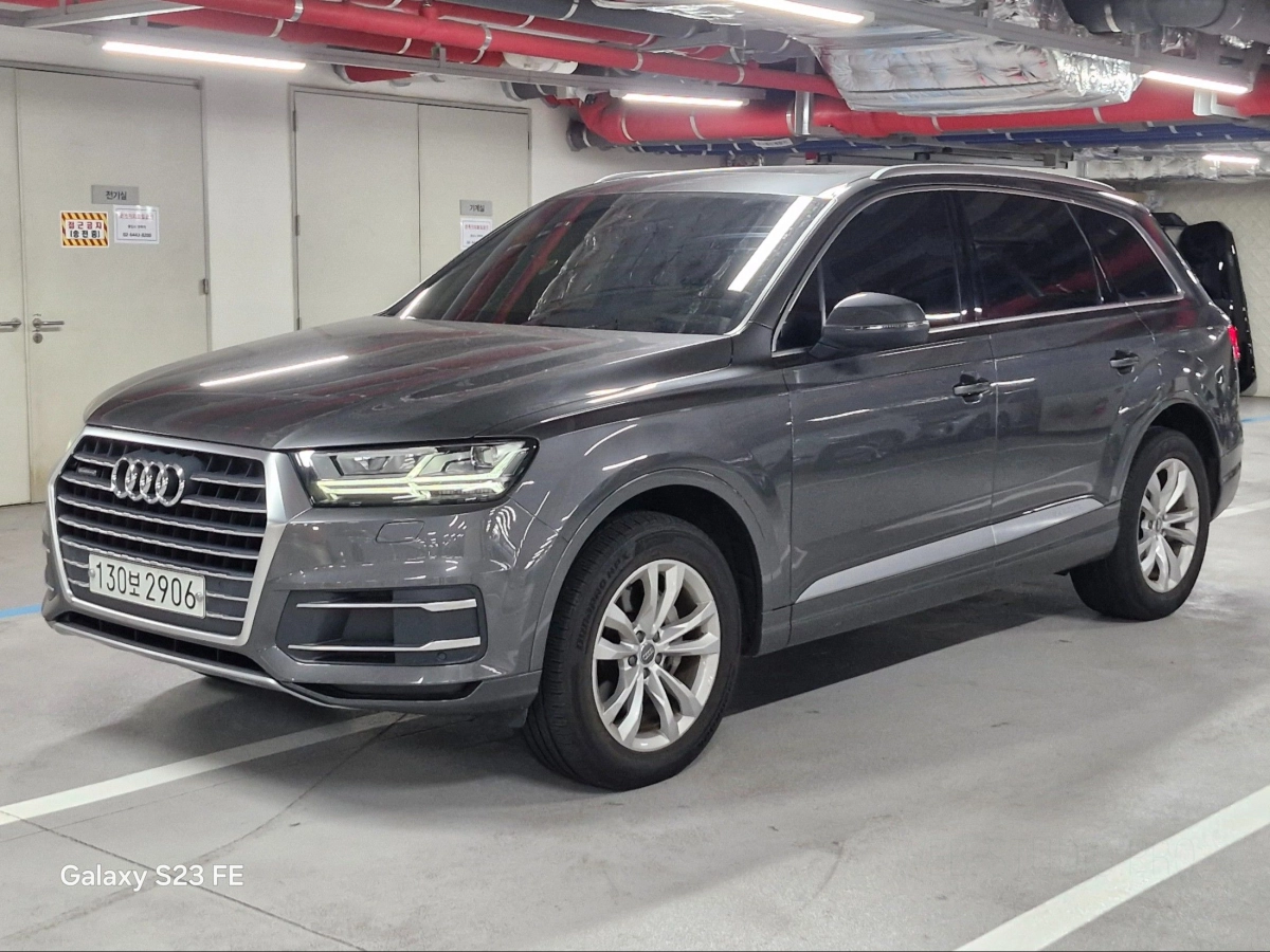 AUDI Q7 4M