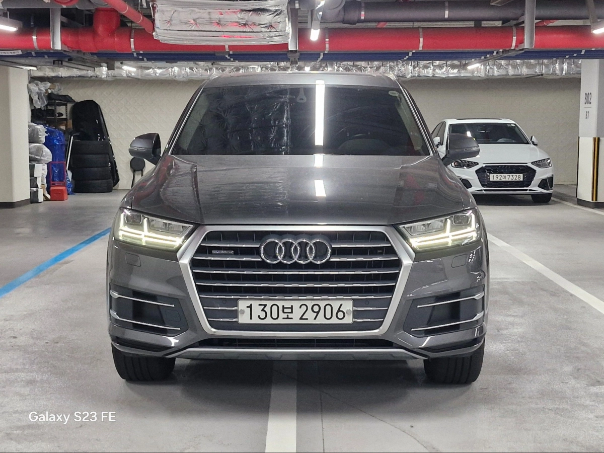 AUDI Q7 4M