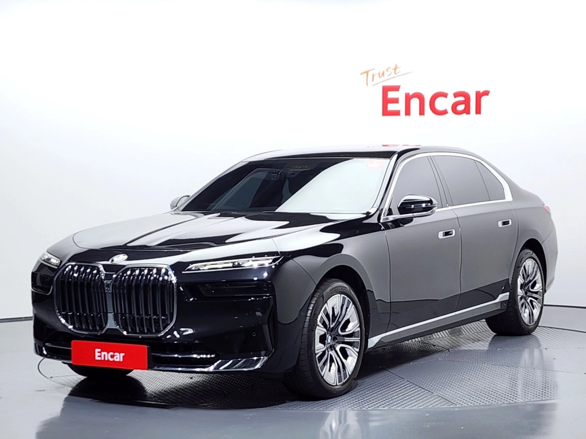 BMW 7-SERIES G70 2023