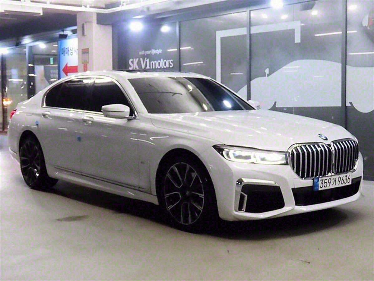 BMW 7-SERIES G11