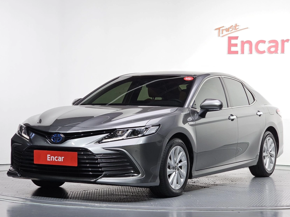 TOYOTA CAMRY XV70 2024