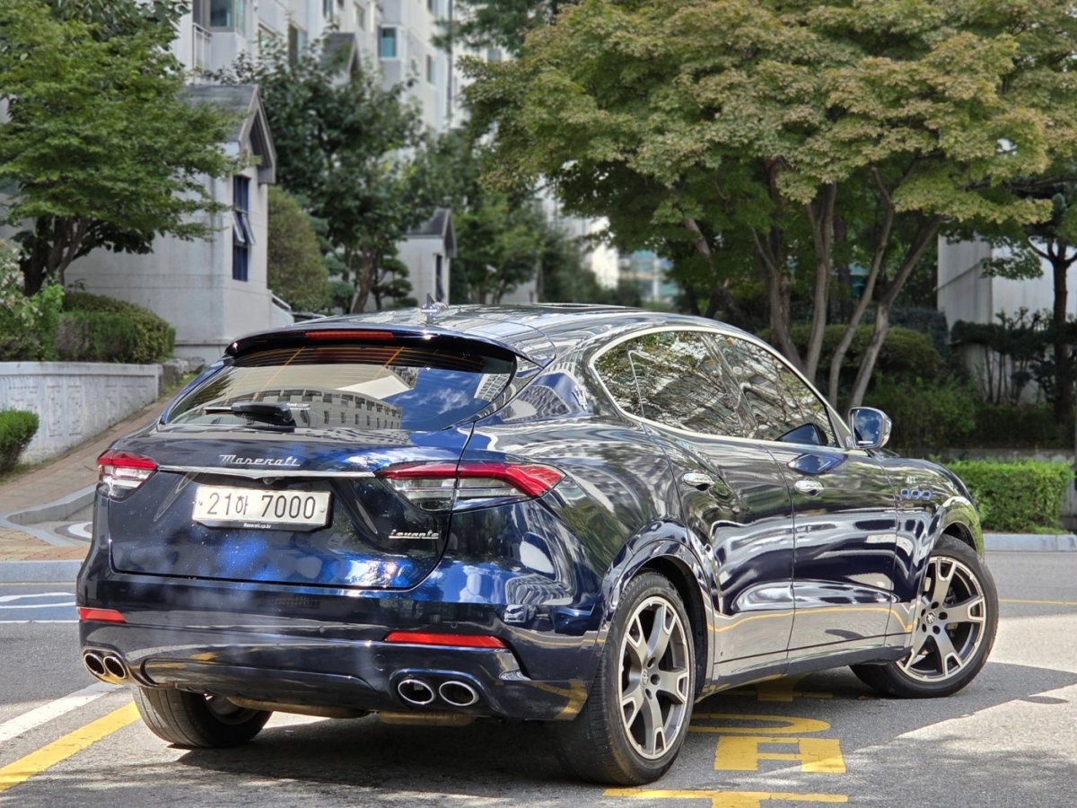 MASERATI LEVANTE