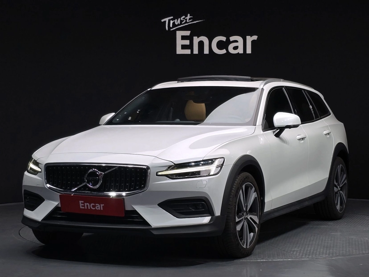 VOLVO V60 CROSS COUNTRY 2020