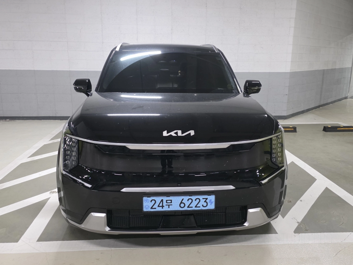 KIA EV9