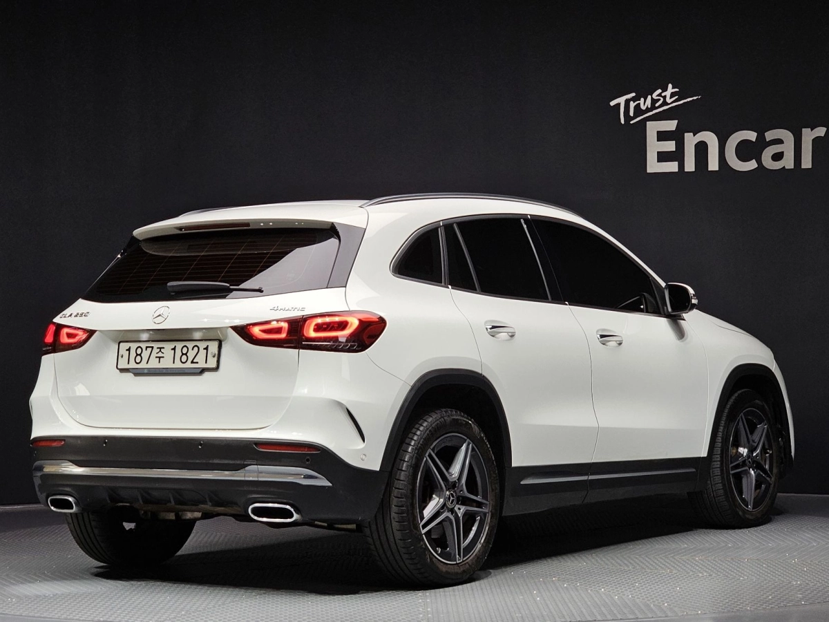 MERCEDES BENZ GLA-CLASS H247