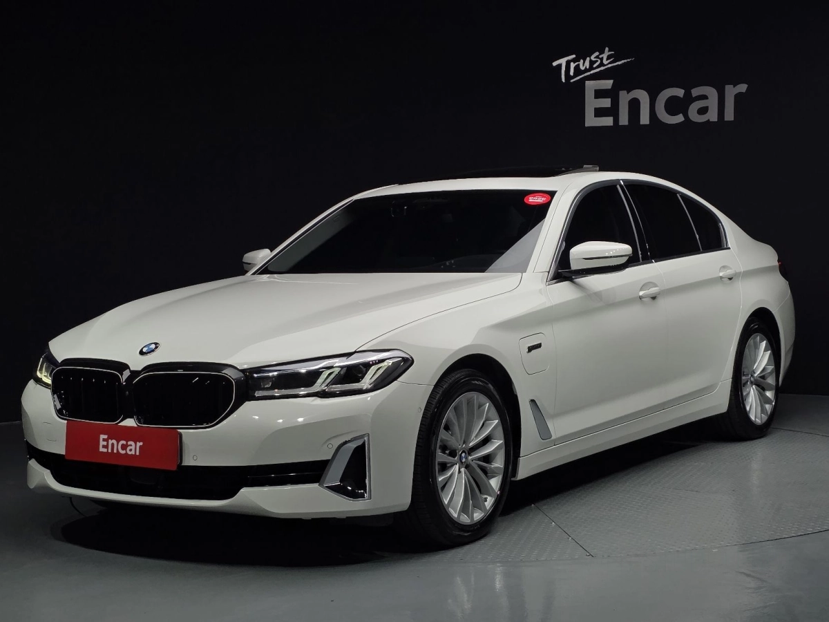 BMW 5-SERIES G30 2021