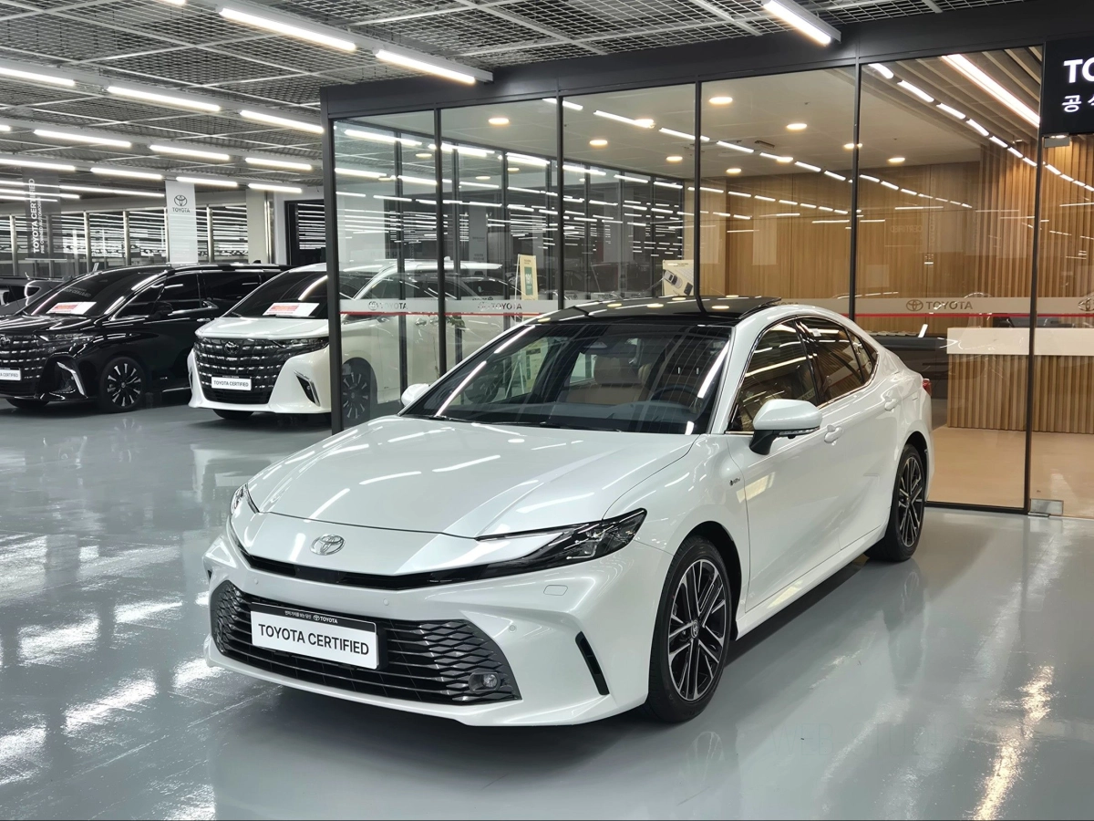 TOYOTA CAMRY XV80 2025