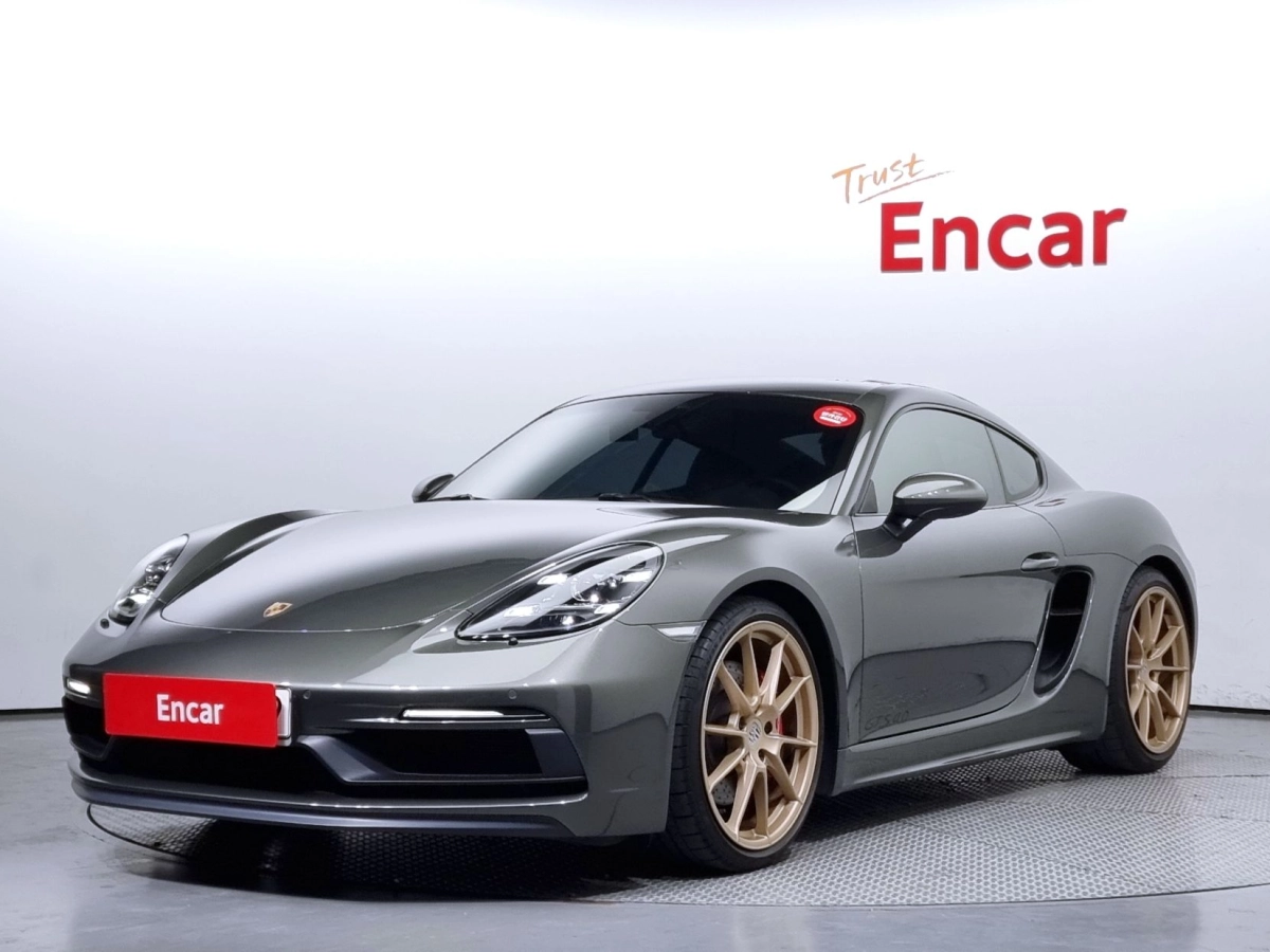PORSCHE 718 CAYMAN