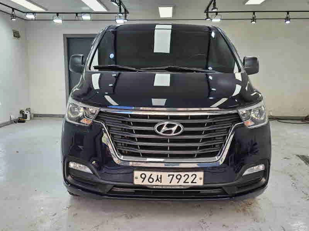 HYUNDAI STAREX GRAND