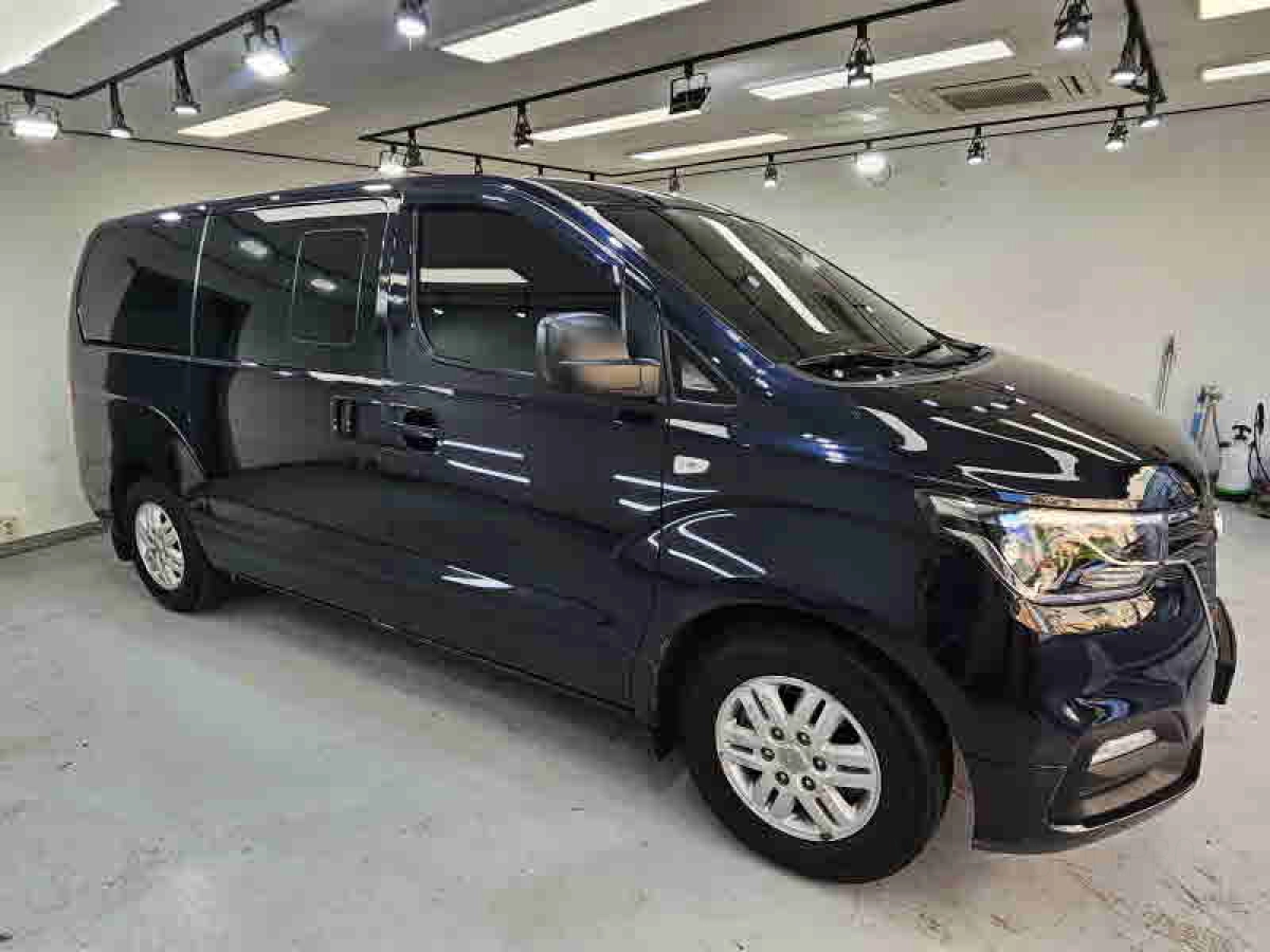 HYUNDAI STAREX GRAND