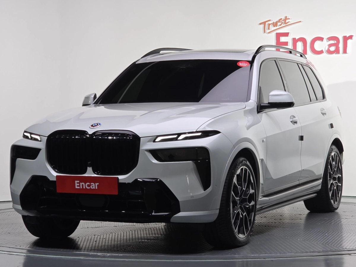 BMW X7 G07 2025