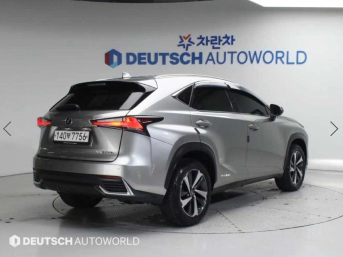 LEXUS NX300H