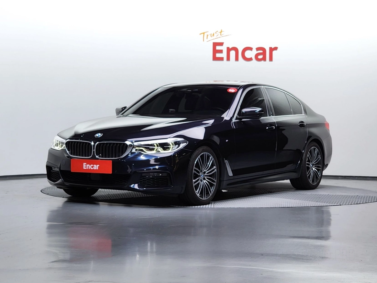 BMW 5-SERIES G30 2019