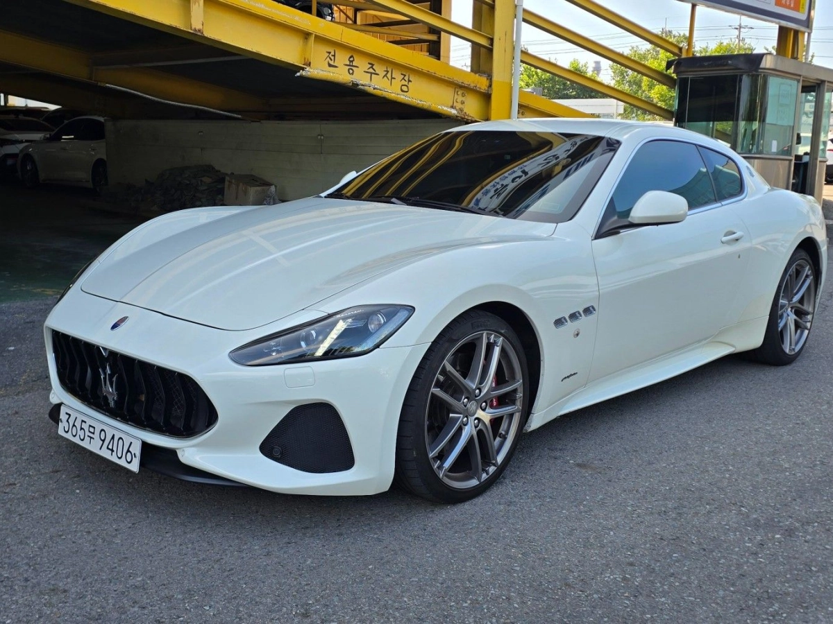 MASERATI GRANTURISMO  2019