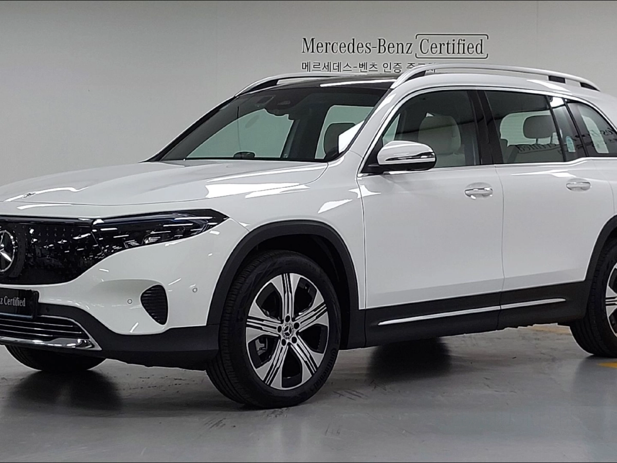 MERCEDES BENZ EQB X243  2024