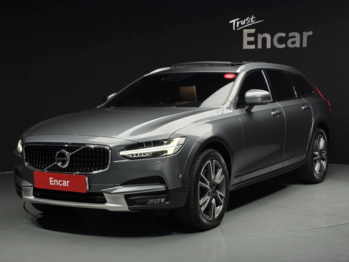VOLVO V90 CROSS COUNTRY  2019
