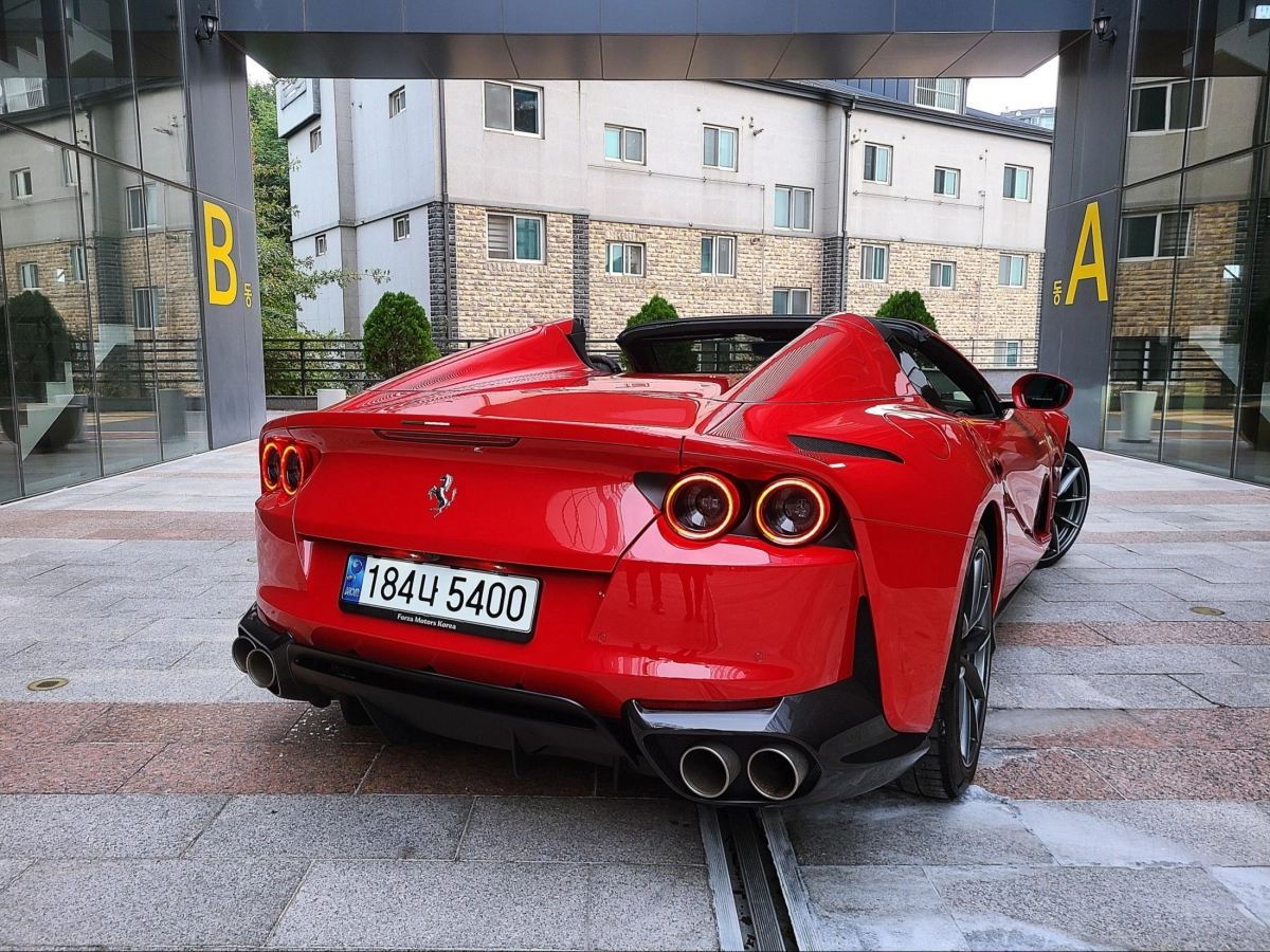 FERRARI 812 GTS