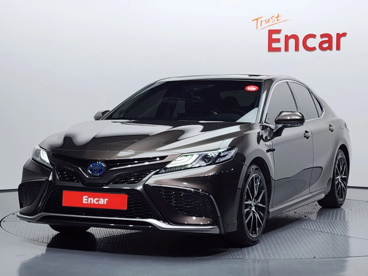 TOYOTA CAMRY XV70 2024