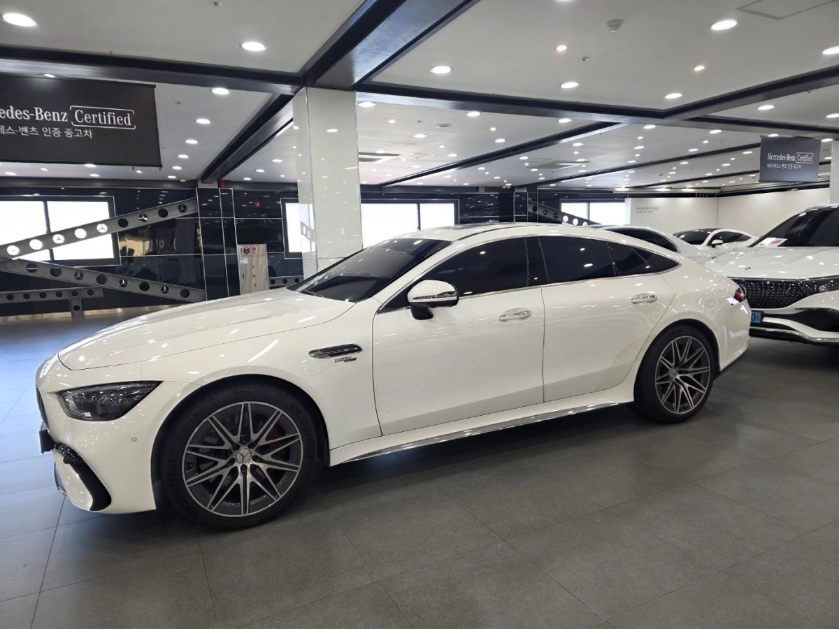 MERCEDES BENZ AMG GT