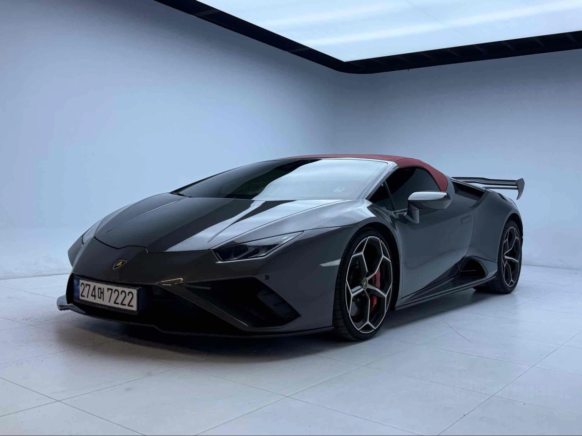 LAMBORGHINI HURACAN