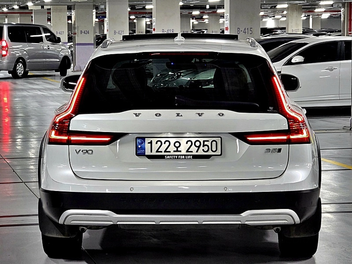 VOLVO V90 CROSS COUNTRY