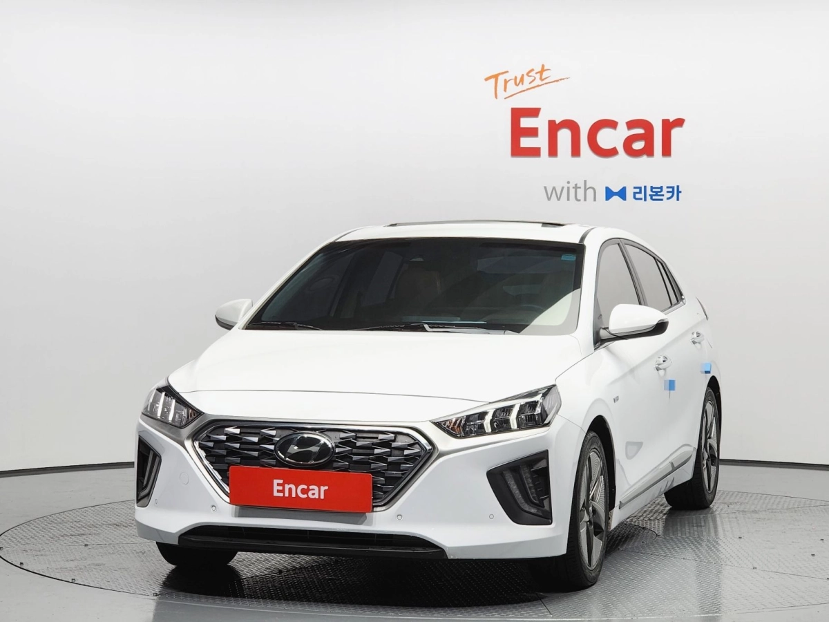 HYUNDAI IONIQ HYBRID