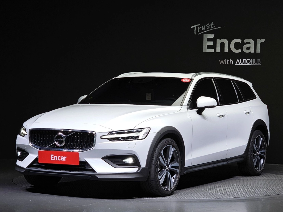 VOLVO V60 CROSS COUNTRY 2021