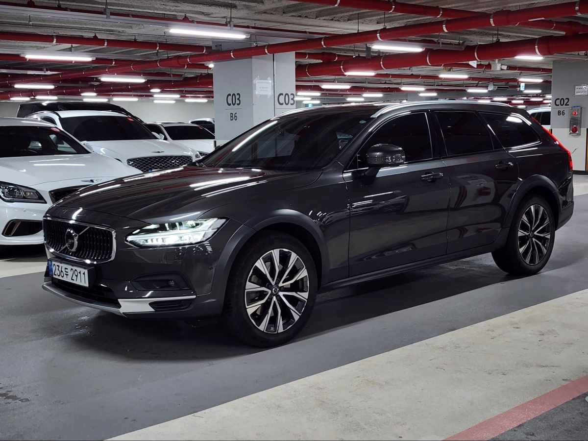 VOLVO V90 CROSS COUNTRY  2020