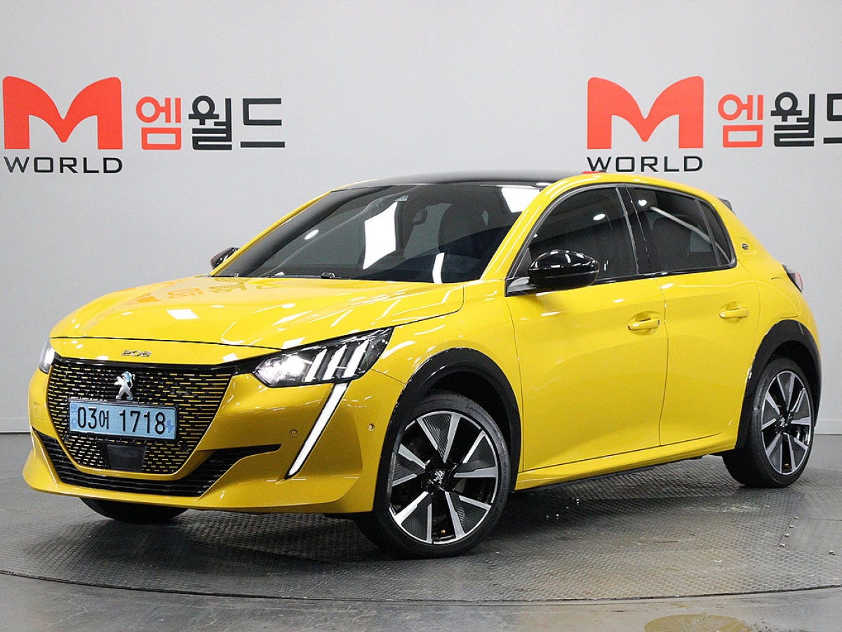 PEUGEOT E-208  2020