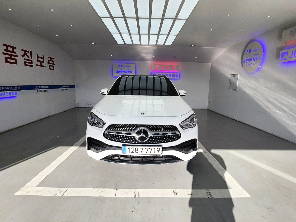 MERCEDES BENZ GLA-CLASS H247