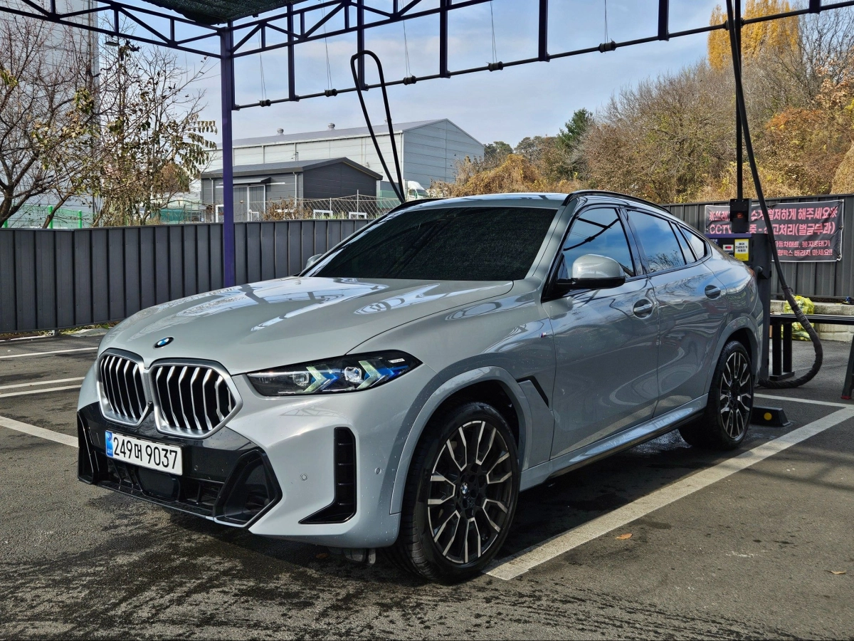 BMW X6 G06
