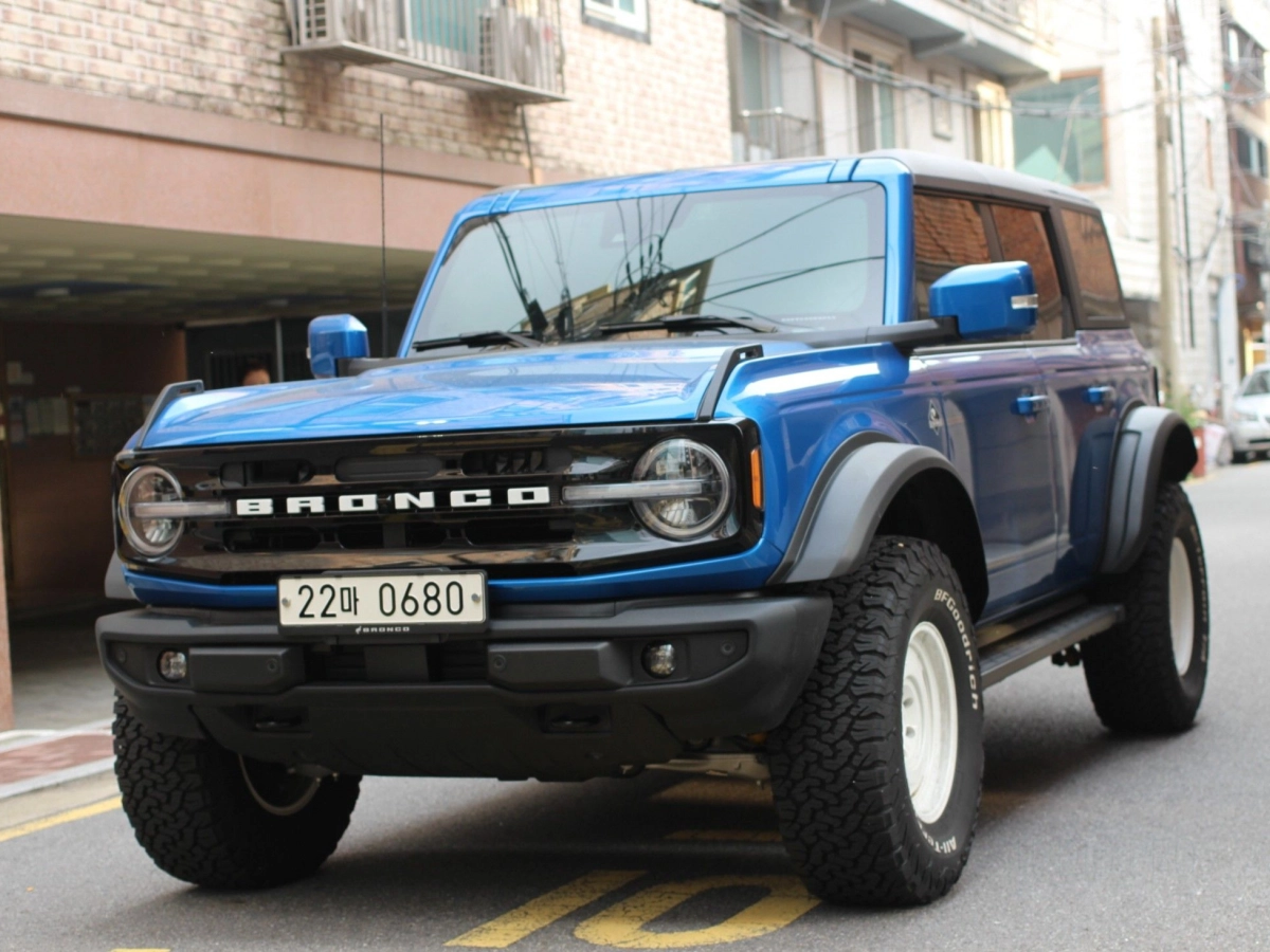 FORD BRONCO