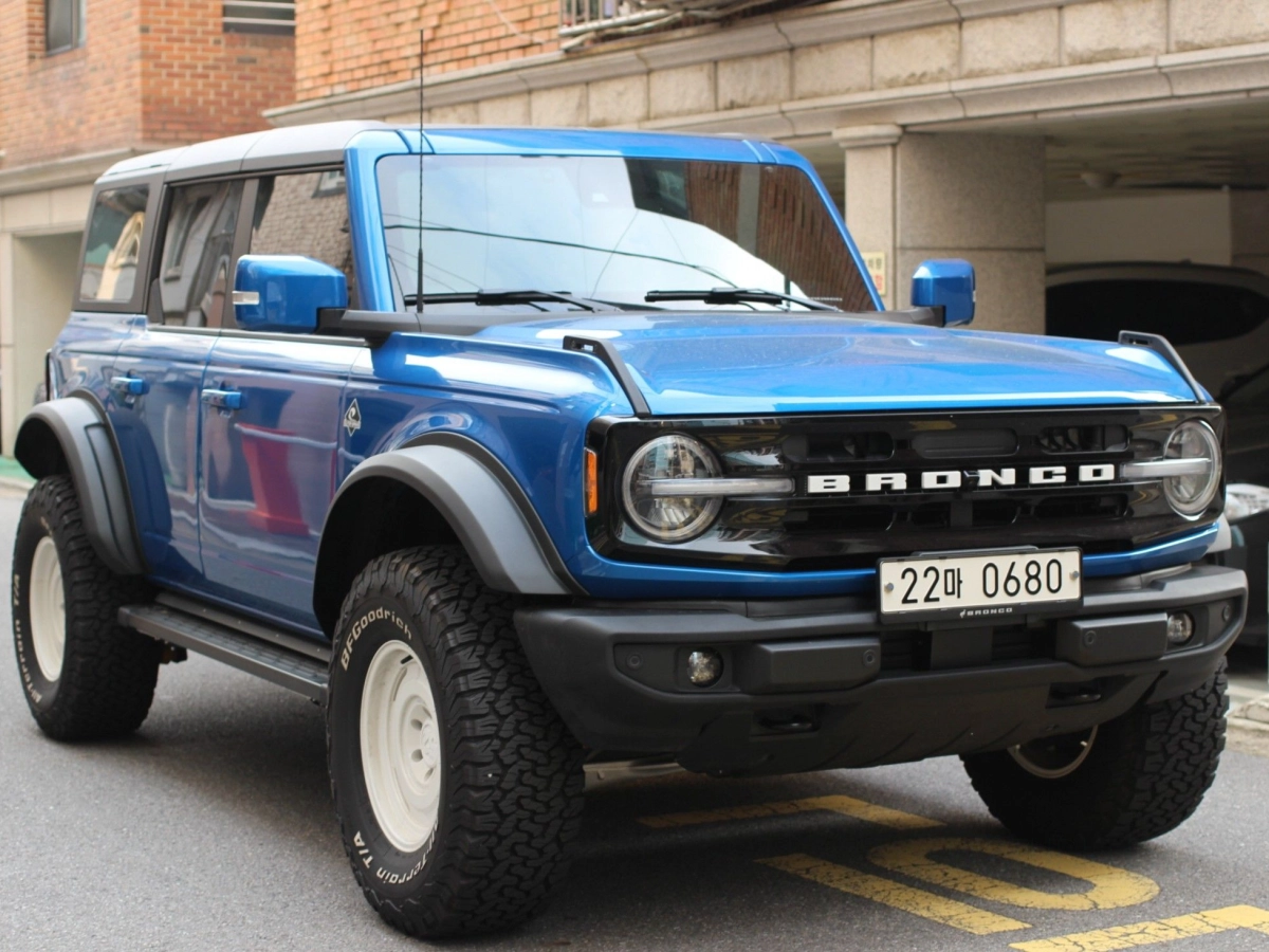 FORD BRONCO