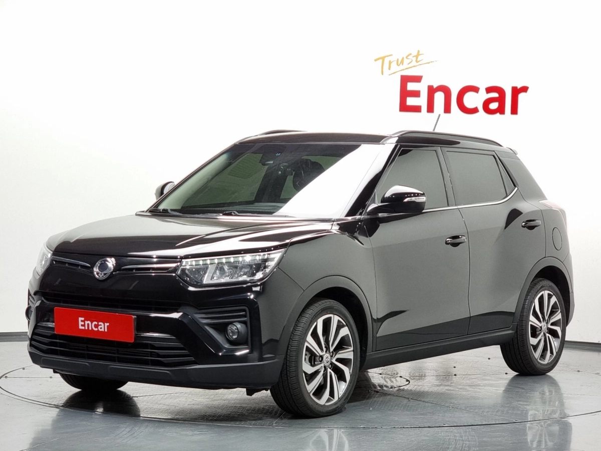 SSANGYONG TIVOLI VERY NEW  2021