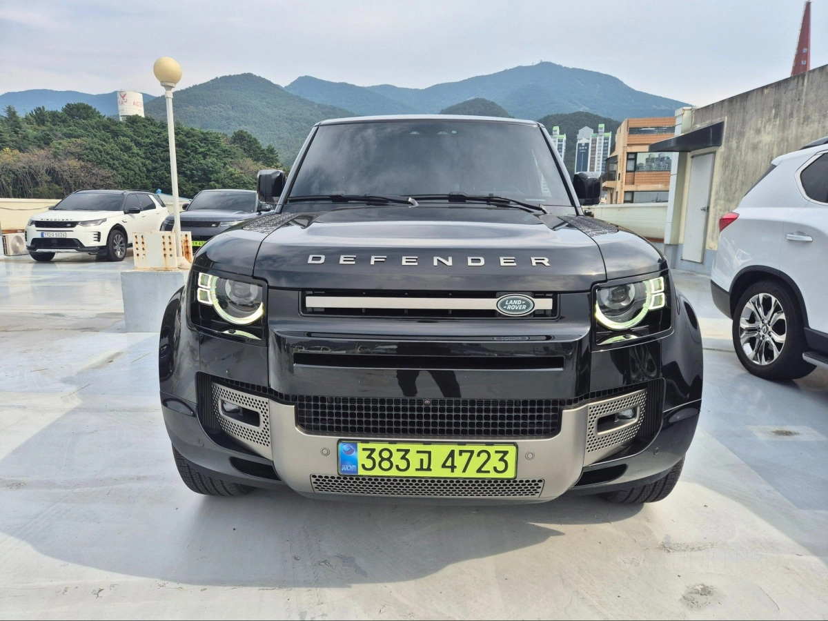 LAND ROVER DEFENDER L663 2024