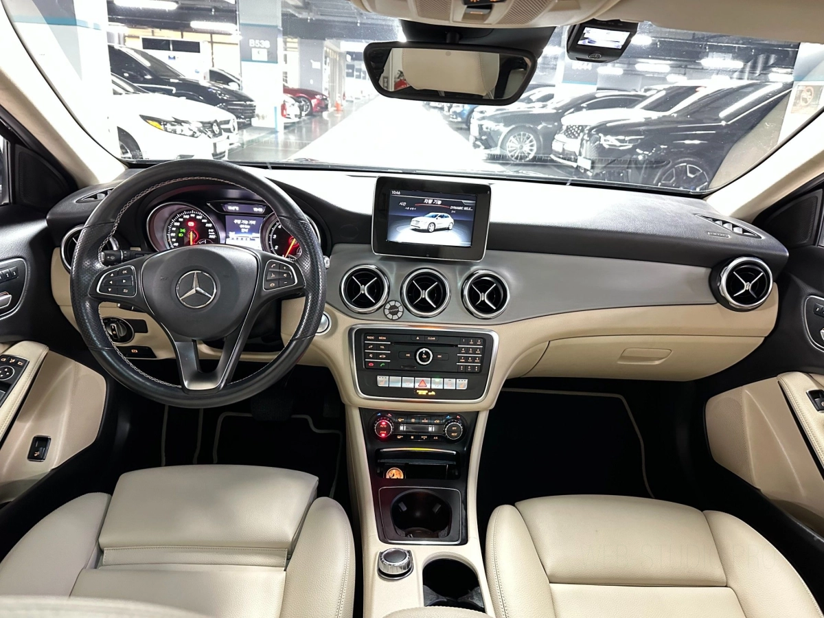 MERCEDES BENZ GLA-CLASS X156